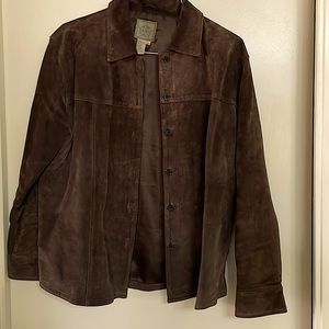 Brown suede jacket. Shirt style women’s XL brown buttons.